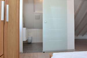 Wunderschöne Loftwohnung mit tollem Blick in Stuttgart Uhlbach – Die vollständige Adresse der Immobilie erhältst du vom Anbieter., 70329 Uhlbach, Stuttgart – Vorschaubild 12