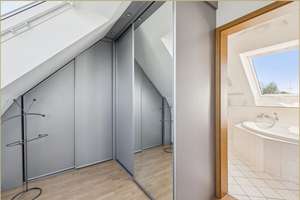 Charmante Maisonette mit Kamin & 2 Balkonen in begehrter Lage von Essen-Schönebeck – Die vollständige Adresse der Immobilie erhältst du vom Anbieter., 45359 Schönebeck, Essen – Vorschaubild 9