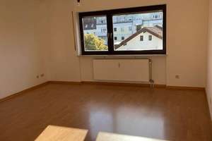 Ab sofort! Helle, ruhige 2-Zi-WHG in Sendling! Kein Balkon! Kleine Küchenzeile!