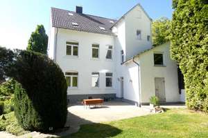 Zentrale Lage und stilvolle Ausstattung – Die vollständige Adresse der Immobilie erhältst du vom Anbieter., 32105 Bad Salzuflen – Vorschaubild 2