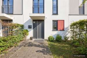 Exklusives Familien-Townhouse in begehrter Lage – Die vollständige Adresse der Immobilie erhältst du vom Anbieter., 40549 Heerdt, Düsseldorf – Vorschaubild 2