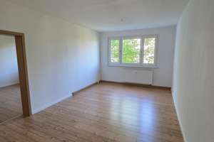 Frisch renovierte 4-Zimmer-Wohnung in ruhiger Lage mit Balkon – ideal für Familien
