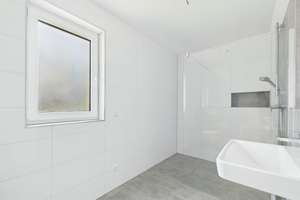 Modernes und energieeffizientes Einfamilienhaus im Erstbezug mit Dachterrasse in Gangelt! – Die vollständige Adresse der Immobilie erhältst du vom Anbieter., 52538 Gangelt – Vorschaubild 14