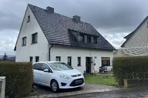 Großzügiges Zweifamilienhaus mit Weitblick und über 1000 m² Grundstück ... – Brunnenstr. 4, 53505 Ahrweiler (Kreis) – Vorschaubild 1