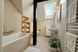 Neu & in Renovierung I Tageslichtbad mit Wanne I moderne Einbauküche I Zentrale Lage ❄️