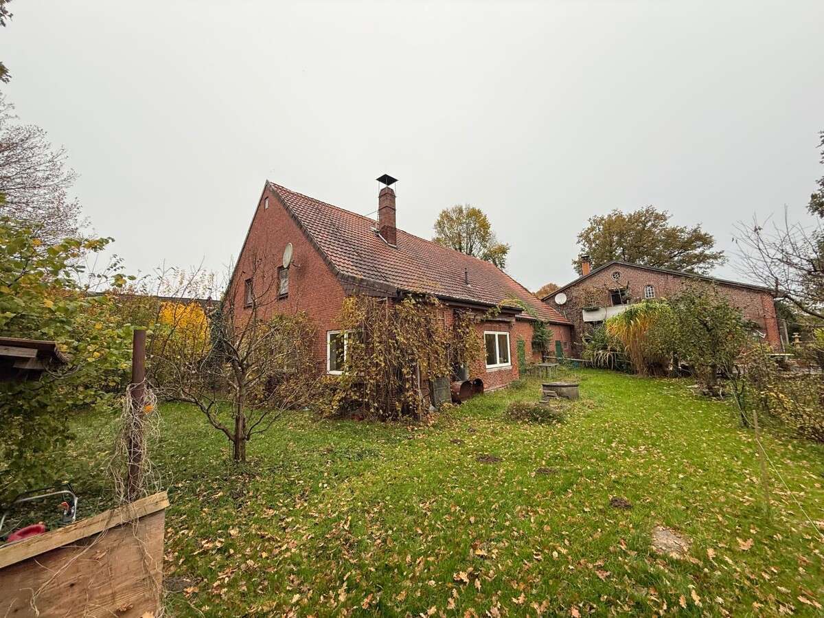 Großzügiges Einfamilienhaus mit Fachwerkcharakter & viel Potenzial im Herzen von Hagen im Bremischen, Cuxhaven Kreis – Bild 2