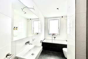 Wiesbaden 3br penthouse 120m² condo, rooftop, 2 parking, fitted kitchen 10min to Clay – Die vollständige Adresse der Immobilie erhältst du vom Anbieter., 65191 Bierstadt, Wiesbaden – Vorschaubild 17