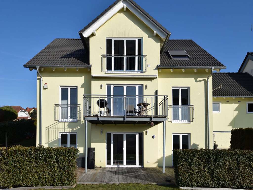 Immobilie in Weibersbrunn - Elegantes & neuwertiges Traumhaus mit malerischem Ausblick - Bild 0