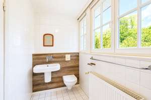 Park-Villa in Volksdorf mit direktem Zugang zu den Teichwiesen – Die vollständige Adresse der Immobilie erhältst du vom Anbieter., 22359 Volksdorf, Hamburg – Vorschaubild 12