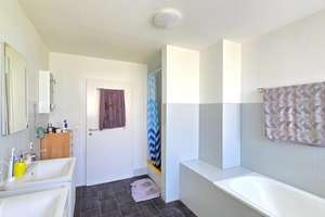 Massiv erbautes und gepflegtes Reihenmittelhaus in ruhiger Lage von Lottstetten zu verkaufen – Die vollständige Adresse der Immobilie erhältst du vom Anbieter., 79807 Lottstetten – Vorschaubild 18