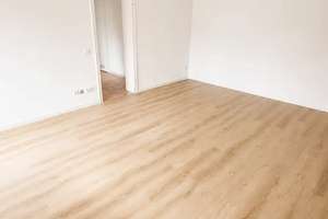 Helle 2,5-Zimmer-Wohnung mit Balkon und Einbauküche in ruhiger Lage – Meisenburgstraße 66, 45133 Bredeney, Essen – Vorschaubild 2
