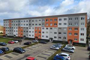 Ab sofort - 3-RW mit Balkon –Einbauküche! – Aufzug uvm. – Breitscheidstraße 13, 39114 Herrenkrug, Magdeburg – Vorschaubild 2