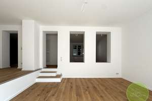 * DIE Maisonette-Wohnung * frisch saniert * ü. 130 qm * 4 Zi.* Balkon + Terrasse + Garten * Fürth * – Gutenbergstrasse 23, 90766 Scherbsgraben, Billinganlage, Fürth – Vorschaubild 7