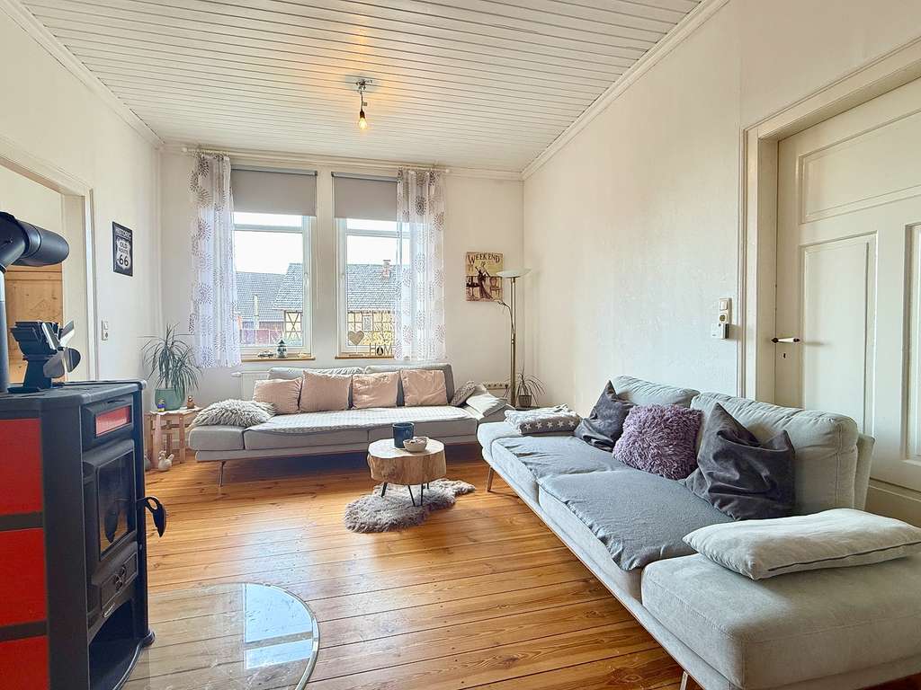 Immobilie in Meeder - Flexibles Raumwunder in Meeder: Gepflegtes 3-Parteienhaus mit Garten und Historie - Bild 2