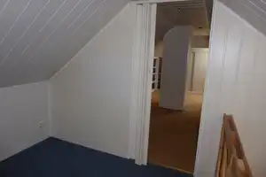 Weitblick garaniert! - Großer Südbalkon an einer schönen 3-Raum im DG auf dem Sonnenberg – Sonnenstr. 78, 9130 Chemnitz – Vorschaubild 17
