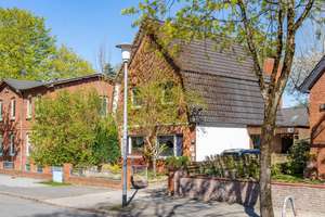 Modernisiertes Familienhaus in Rendsburg (Dach, Heizung, Bad, Küche) mit sonnigem Garten – Rotenhöfer Weg 88, 24768 Rendsburg – Vorschaubild 27