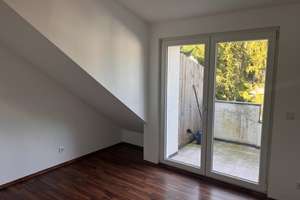 Aufzug! Lichtdurchflutete Dachgeschosswohnung mit Balkon und Fußbodenheizung; zentral jedoch ruhig – Bleichstr. 17, 42651 Solingen-Mitte, Solingen – Vorschaubild 20