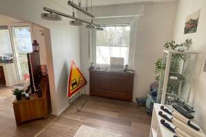 Charmante, helle Halbparterre-Wohnung mit Loggia – auch für eine Kleinfamilie geeignet. – Die vollständige Adresse der Immobilie erhältst du vom Anbieter., 42655 Burg/Höhscheid, Solingen – Vorschaubild 4