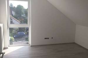 Neuwertige 4-Raum-Maisonette-Wohnung mit Balkon in Bielefeld – Altmühlstraße 25a, 33689 Sennestadt, Bielefeld – Vorschaubild 8
