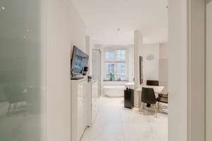 Luxuriös möbliertes Apartment mit Balkon und TG-Stellplatz in der Kameha Residence – Die vollständige Adresse der Immobilie erhältst du vom Anbieter., 40213 Altstadt, Düsseldorf – Vorschaubild 18