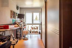 Weitblick auf die Burg und die Stadt Lörrach - großzügige 4,5 Zimmer-Stadtwohnung zu verkaufen – Die vollständige Adresse der Immobilie erhältst du vom Anbieter., 79539 Lörrach – Vorschaubild 8