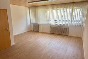 Zentral gelegene 4-Zimmer-Wohnung mit Balkon in der Ulmer City. – Frauenstraße 35, 89073 Mitte, Ulm – Vorschaubild 4