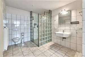 PETS ALLOWED IN HISTORIC HOUSE!! approx. 2476 ft²! 7.5-room, 5.5-bed, 2.25-bath and XL roof terrace – Die vollständige Adresse der Immobilie erhältst du vom Anbieter., 55294 Bodenheim – Vorschaubild 17