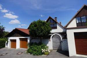 Top-modernisiertes Einfamilienhaus (RH) mit Einliegerwohnung in schöner Coburger Stadtlage – Die vollständige Adresse der Immobilie erhältst du vom Anbieter., 96450 Mitte, Coburg – Vorschaubild 1