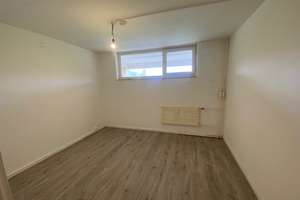 Gut geschnittene 2-Zi.-Wohnung mit Balkon! Kautionsfrei!!! – Burgwall 13, 38444 Rabenberg, Wolfsburg – Vorschaubild 3