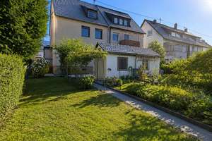 ** Wohn- und Investmentchance: Mehrfamilienhaus mit großem Garten ** – Die vollständige Adresse der Immobilie erhältst du vom Anbieter., 70327 Luginsland, Stuttgart – Vorschaubild 3