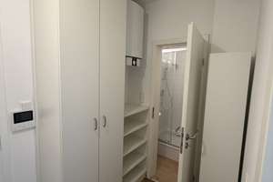 Ab sofort steht ein möbliertes 1-Zimmer Apartment inkl. EBK im 3.OG zur Vermietung! – Hohenzollernstraße 24, 80801 Schwabing-Ost, München – Vorschaubild 6