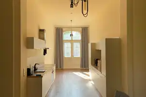 Exklusive, sanierte 4-Zimmer-Hochparterre-Wohnung mit geh. Innenausstattung mit EBK