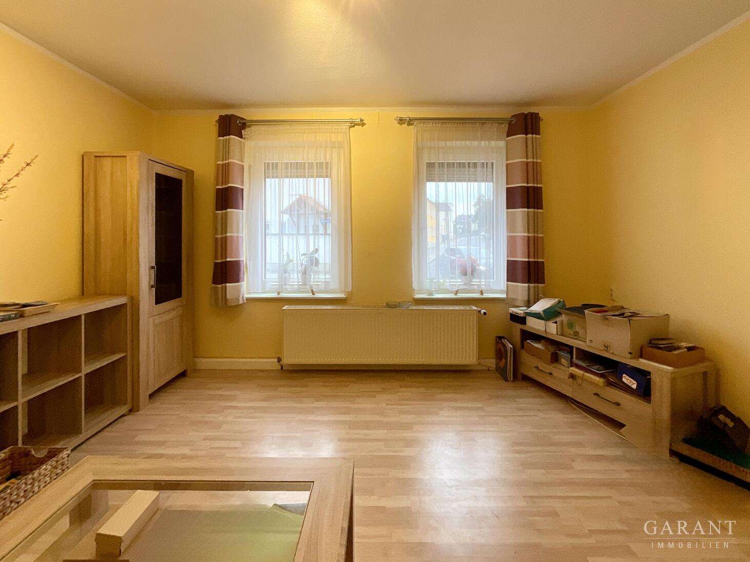 Immobilie in Schkeuditz - Wohnhaus mit Grundstück in Dölzig - Ein Ort für neue Perspektiven - - Bild 1