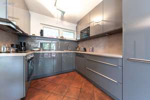 Exklusive Maisonettewohnung mit traumhaftem Weitblick in begehrter Lage von Essen-Heisingen – Die vollständige Adresse der Immobilie erhältst du vom Anbieter., 45259 Heisingen, Essen – Vorschaubild 5