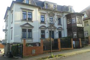 Sonnige Erdgeschosswohnung mit Terrasse; Uni-Nähe, WG tauglich, EBK