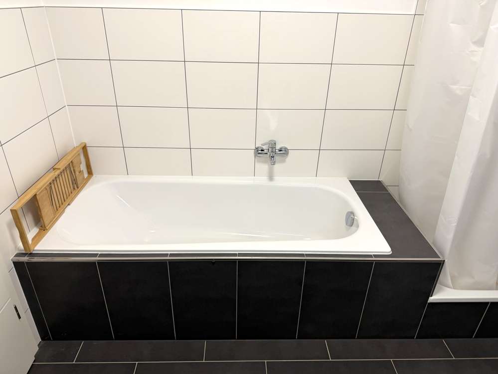 Immobilie in Mertesheim - Frische Luft, freier Blick, hoher Wohnkomfort = Lebensqualität! Modernes EFH m. ELW in Mertesheim! - Bild 3