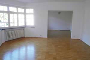 In Rheinnähe: Stadtwohnung im denkmalgeschützten Altbau – Die vollständige Adresse der Immobilie erhältst du vom Anbieter., 40545 Oberkassel, Düsseldorf – Vorschaubild 3