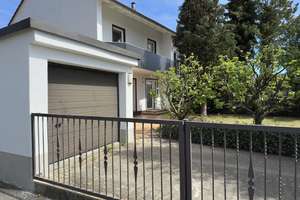 Top Lage - Erstbezug nach Generalsanierung - Reiheneckhaus in Fürth Stadteil Poppenreuth Espanstraße – Die vollständige Adresse der Immobilie erhältst du vom Anbieter., 90765 Poppenreuth, Espan, Fürth – Vorschaubild 2