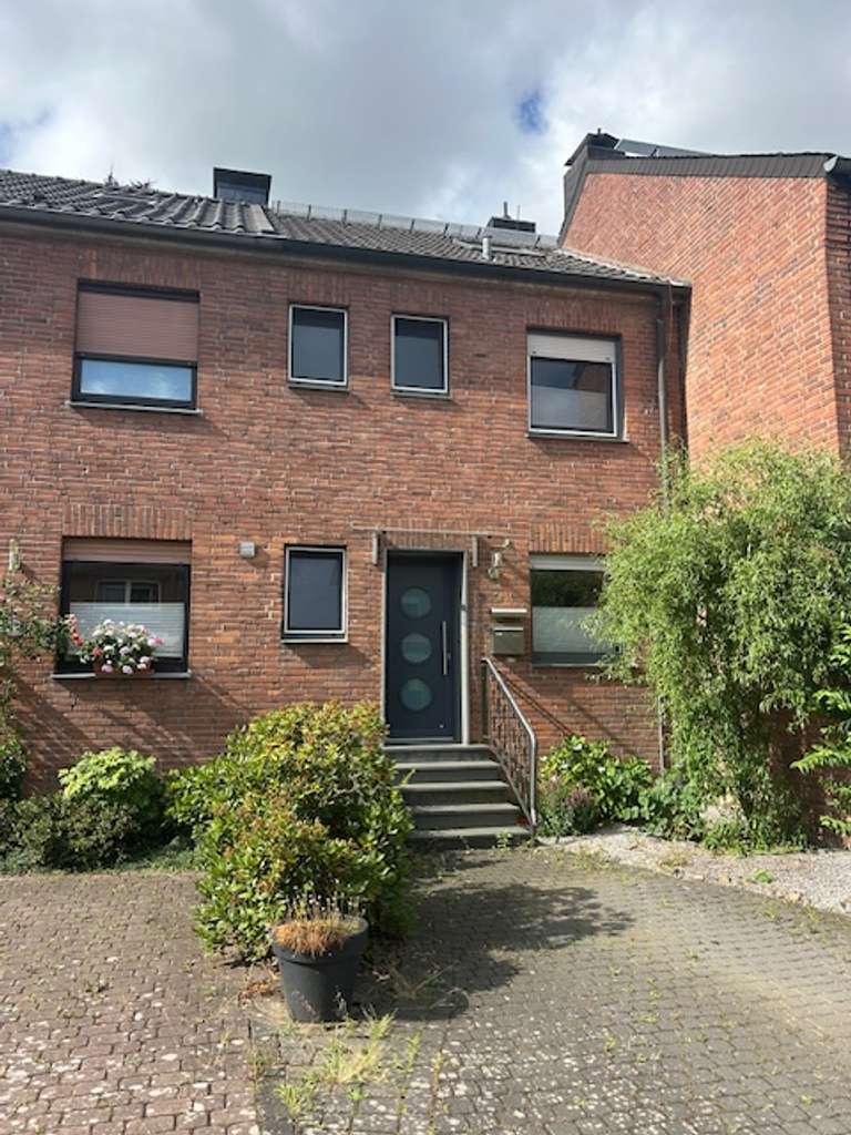 Preisreduziert !! Familienfreundliches Reihenhaus und seltene Gelegenheit in gefragter Wohnlage!!