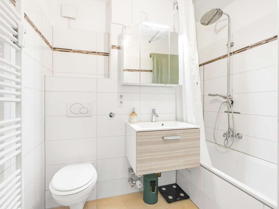 innenliegendes Bad mit Wanne