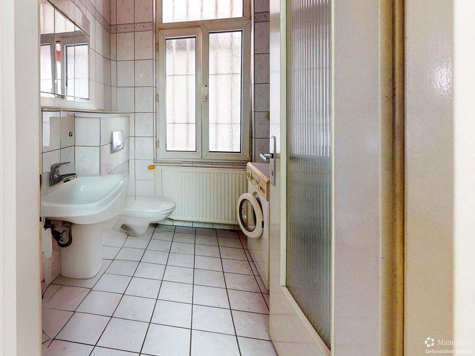 Badezimmer Vorderhaus