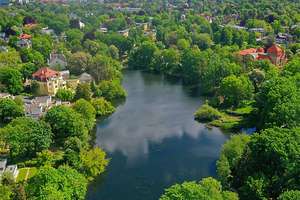 7.545,-pro QM- EXKLUSIVES WOHNEN mit Travertin-Interior -440qm Privatgarten mit Teich +Rooftop-Pool – Die vollständige Adresse der Immobilie erhältst du vom Anbieter., 14193 Grunewald, Berlin – Vorschaubild 3