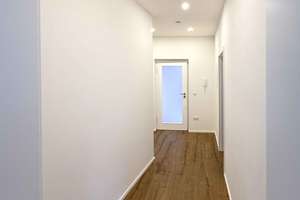 Anfragen bitte per E-mail: Frisch renovierte, moderne 2-Zimmer Terrassenwohnung in bester Innenstadt – Die vollständige Adresse der Immobilie erhältst du vom Anbieter., 86150 Innenstadt. St. Ulrich-Dom, Augsburg – Vorschaubild 9