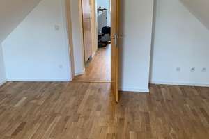 Dachgeschosswohnung mit Wohlfühlcharakter und kleiner Einbauküche – Burgstraße  63, 45289 Burgaltendorf, Essen – Vorschaubild 11