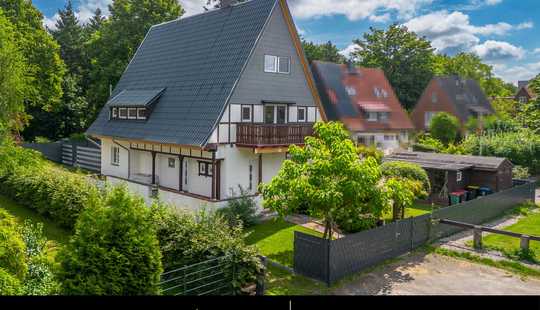 Bild von Dreifach smart investieren – 3-Familienhaus für Eigennutzer und Kapitalanleger