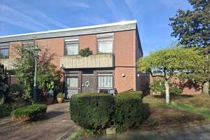 Geräumiges 5-Zimmer Reihenendhaus mit Garage in Düsseldorf-Kaiserswerth - in Erbpacht – Im Luftfeld 72, 40489 Kaiserswerth, Düsseldorf – Vorschaubild 2