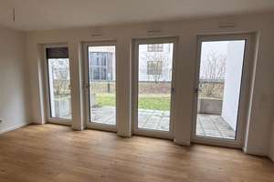 Moderne & geräumige 2 Zimmer Terrassenwohnung in Frankfurt am Main – 60329 Bahnhofsviertel, Frankfurt am Main – Vorschaubild 1