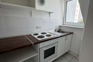 Renovierte 2-Zimmer-Wohnung im 3. OG in Köln-Humboldt/Gremberg – Feldbergstraße 13, 51105 Humboldt/Gremberg, Köln – Vorschaubild 2