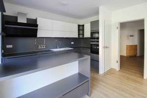 Exklusive 4- Zimmer-Wohnung mit 40m² großer Südterrasse u. Tiefgaragenstellplatz in Chemnitz Hutholz – Die vollständige Adresse der Immobilie erhältst du vom Anbieter., 9123 Hutholz, Chemnitz – Vorschaubild 8