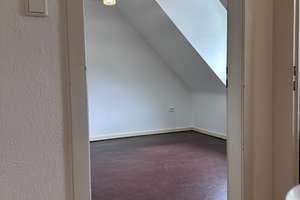 Ruhiges Mittelreihenhaus in Düsseldorf-Rath sofort bezugsfertig zu vermieten. – Die vollständige Adresse der Immobilie erhältst du vom Anbieter., 40472 Rath, Düsseldorf – Vorschaubild 8